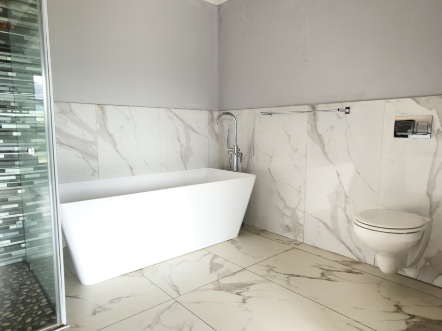 3 Bedroom Property for Sale in The Islands Estates North West